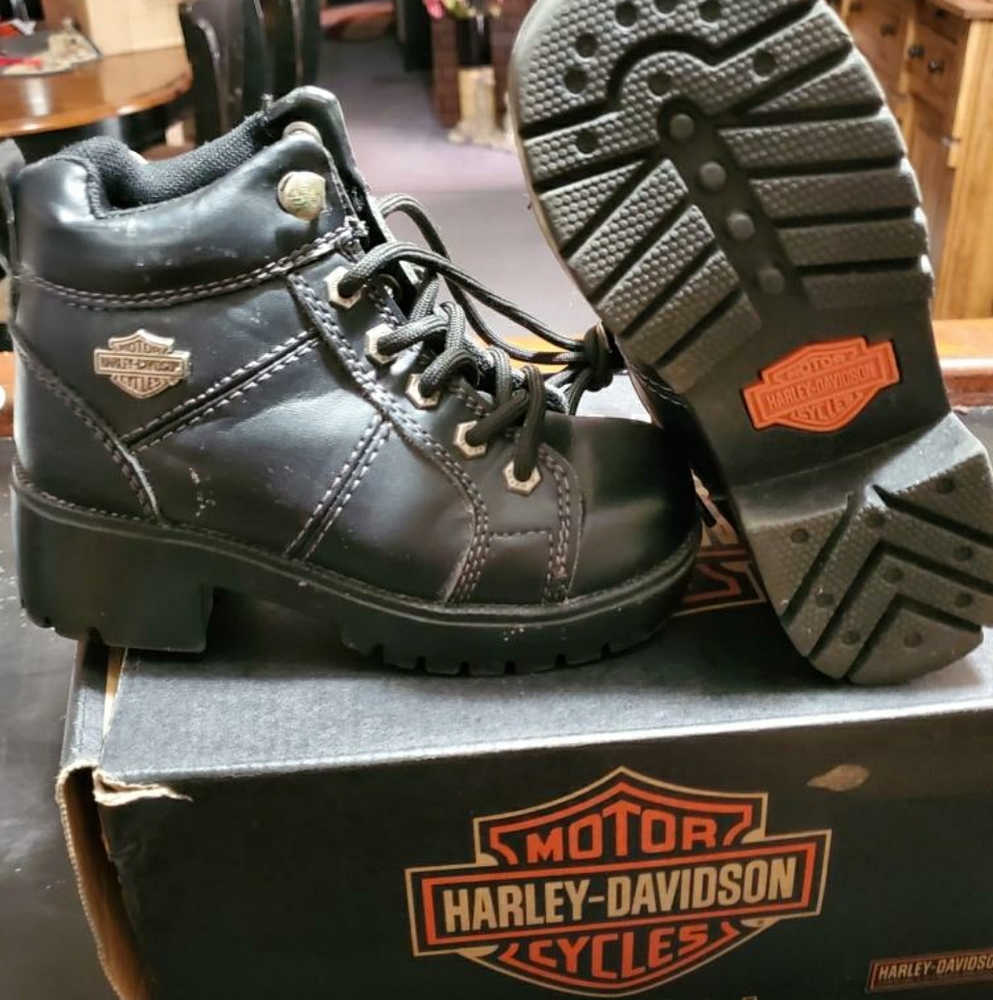 Great deal new Harley Davidson kids shoes sz9